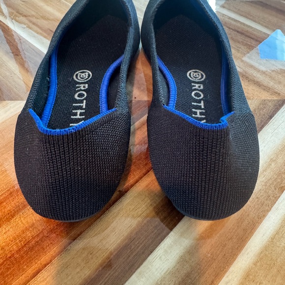 Rothy's The Point Black Flats Like New - Picture 2 of 5